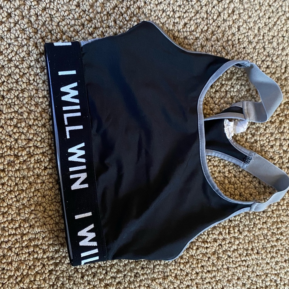 sports bra